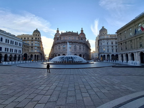 Piazza Raffaele De Ferrari-热那亚必去景点