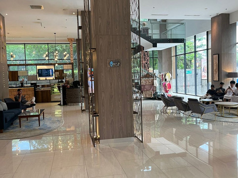 艾耀拉里普斯卡昂酒店主图