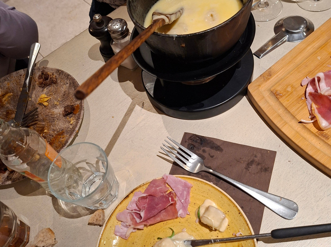 L'Outa Hotel Restaurant主图