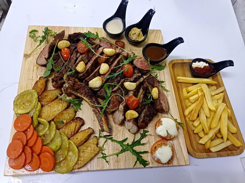 Il Tavolo Luang Phrabang