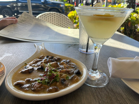 Pier 14 Tapas And Cocktails