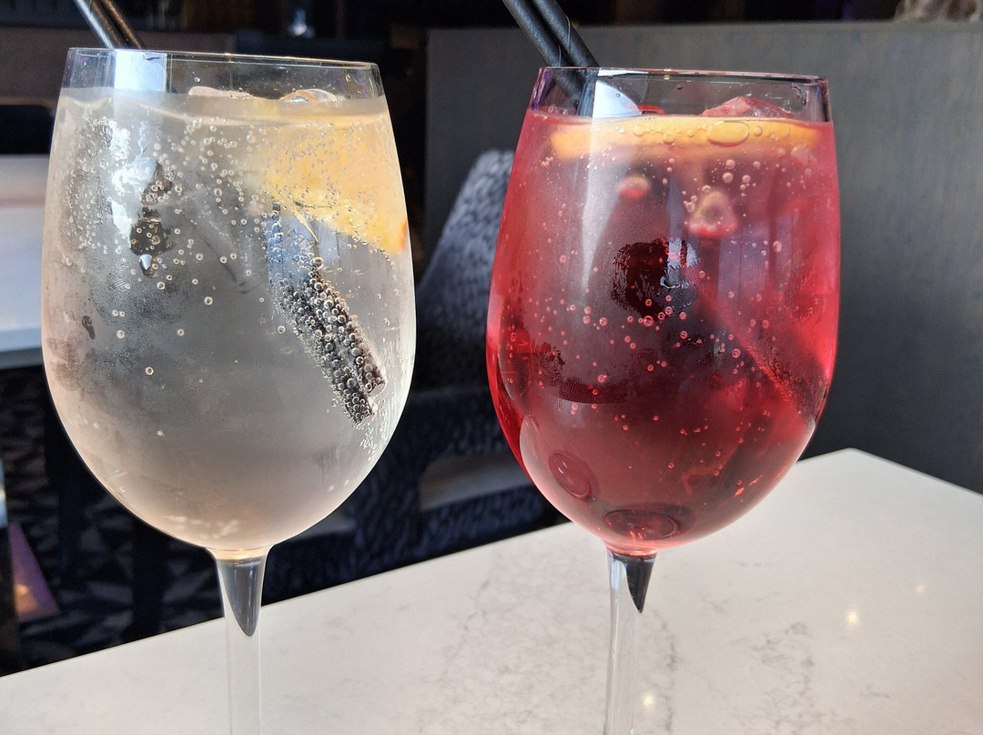 洛奇赛德之家水疗酒店主图