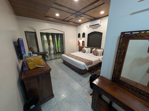 Sterling Padam Pench主图