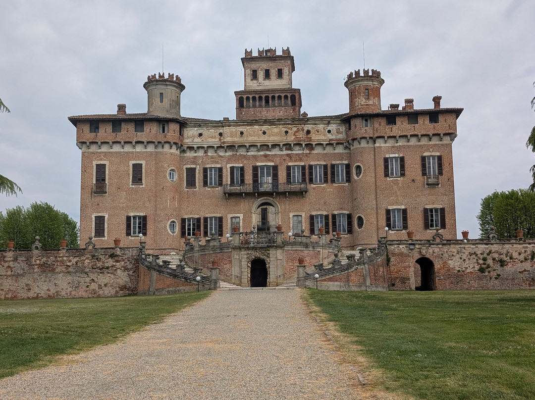 Castello Di Chignolo Po-Chignolo Po必去景点