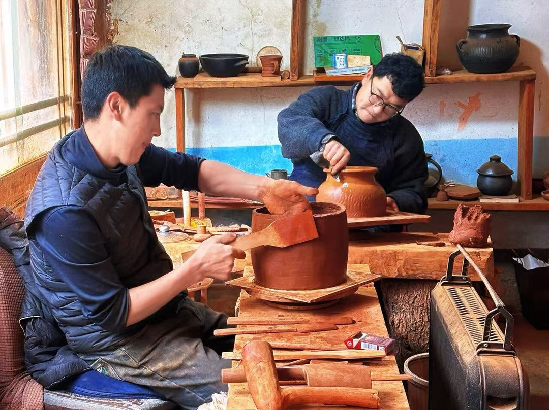 尼西汤堆黑陶村-香格里拉县必去景点