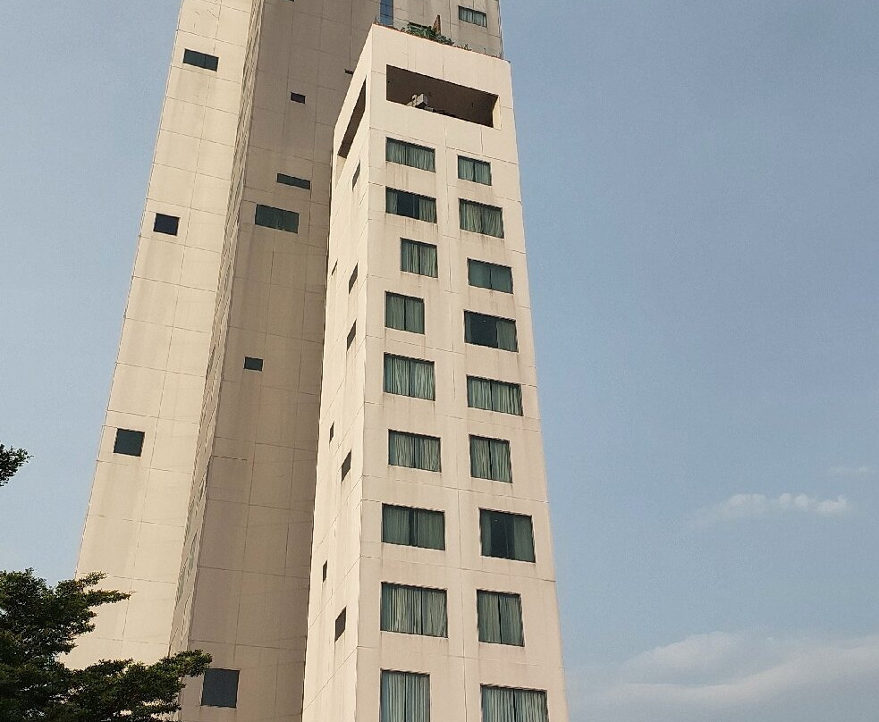 阿丽拉梭罗酒店主图