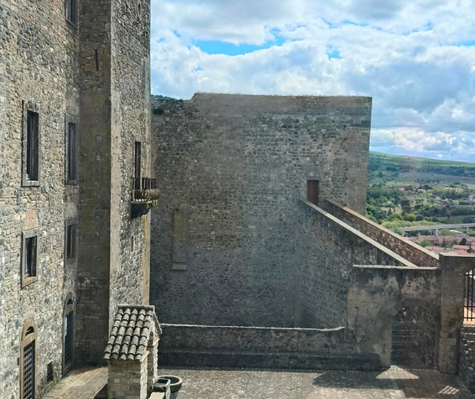 Melfi Castle-Melfi必去景点