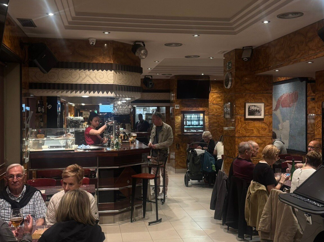 Izadi Bar