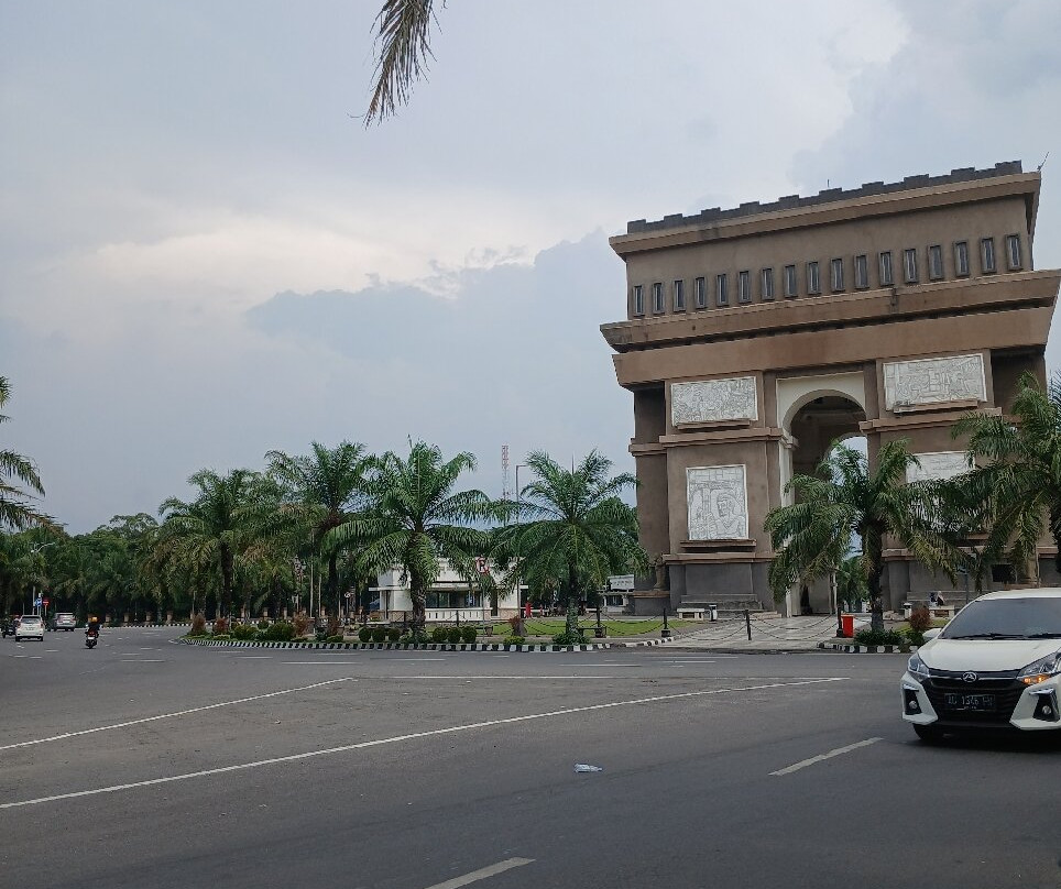Simpang Lima Gumul Monument-谏义里必去景点