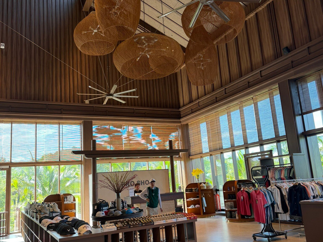 Eschuri Vung Bau Golf-Cua Can必去景点