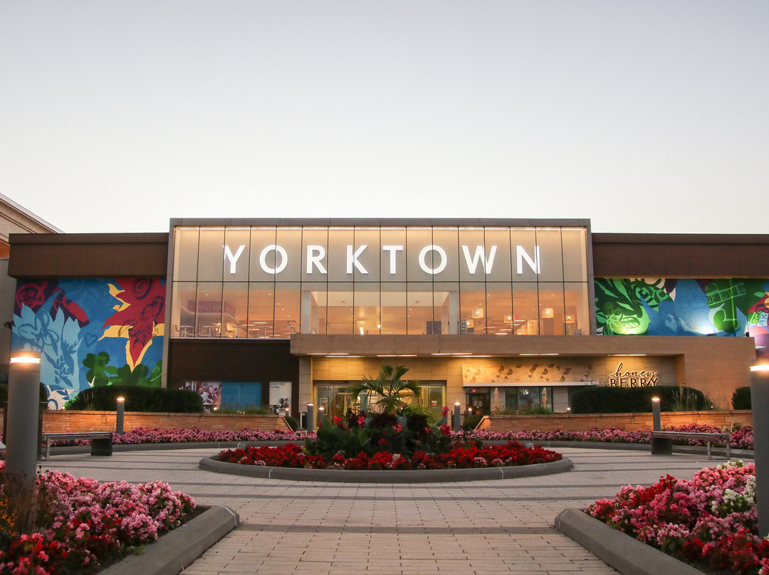 Yorktown Center-伦巴第必去景点