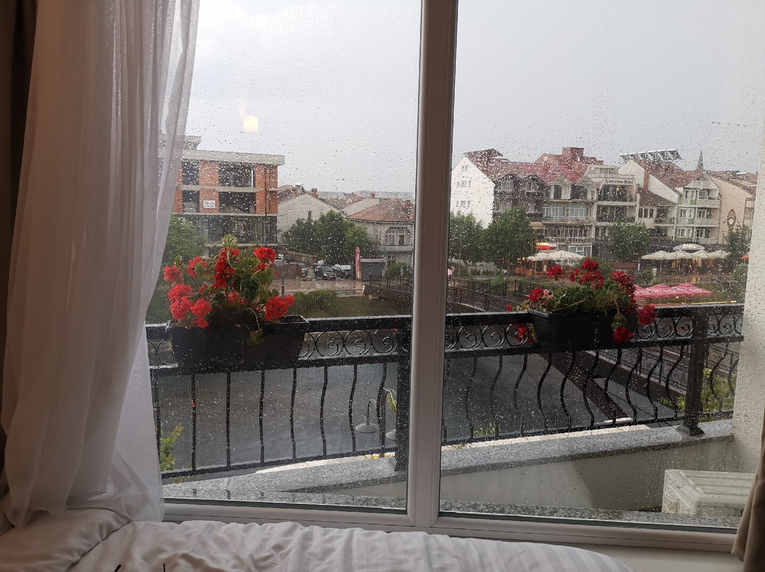 Seasons Hotel