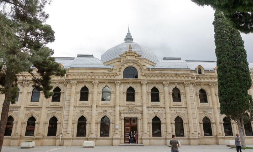 Mahsati Ganjavi Center-占贾必去景点
