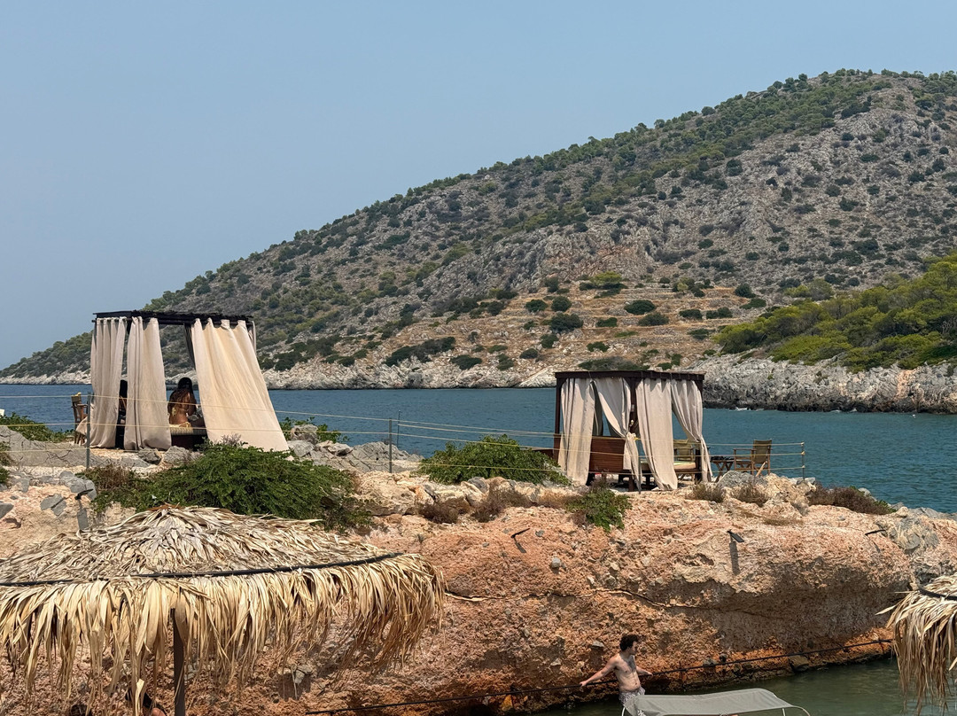 Aponisos Beach-Angistri必去景点