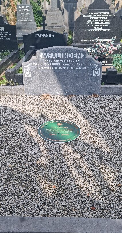 Milltown Cemetery Walking Tours by Steven Corr-贝尔法斯特必去景点