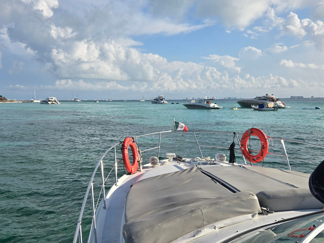 MM Royale Yachts-女人海滩必去景点
