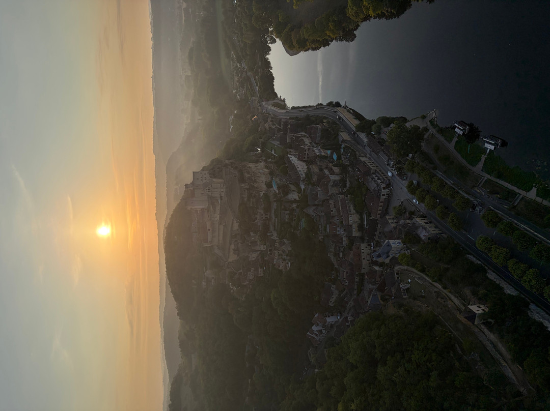 Perigord Dordogne Montgolfieres-Castelnaud-la-Chapelle必去景点