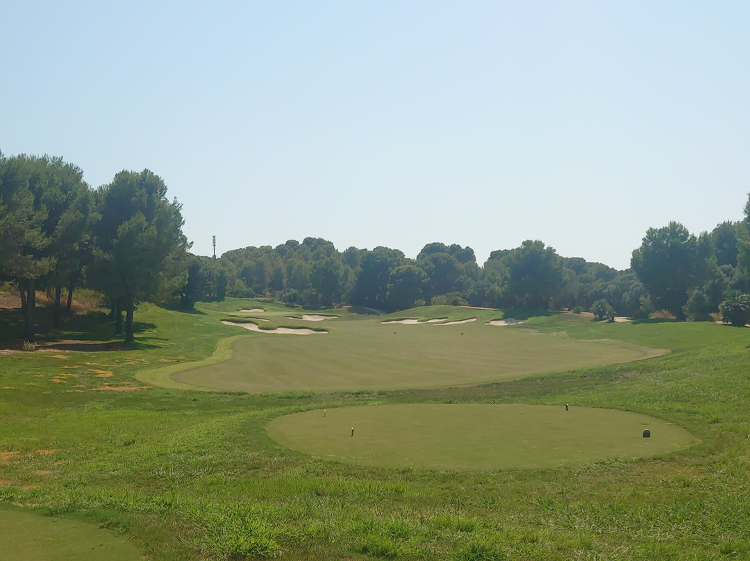 Infinitum Golf Hills-萨洛必去景点