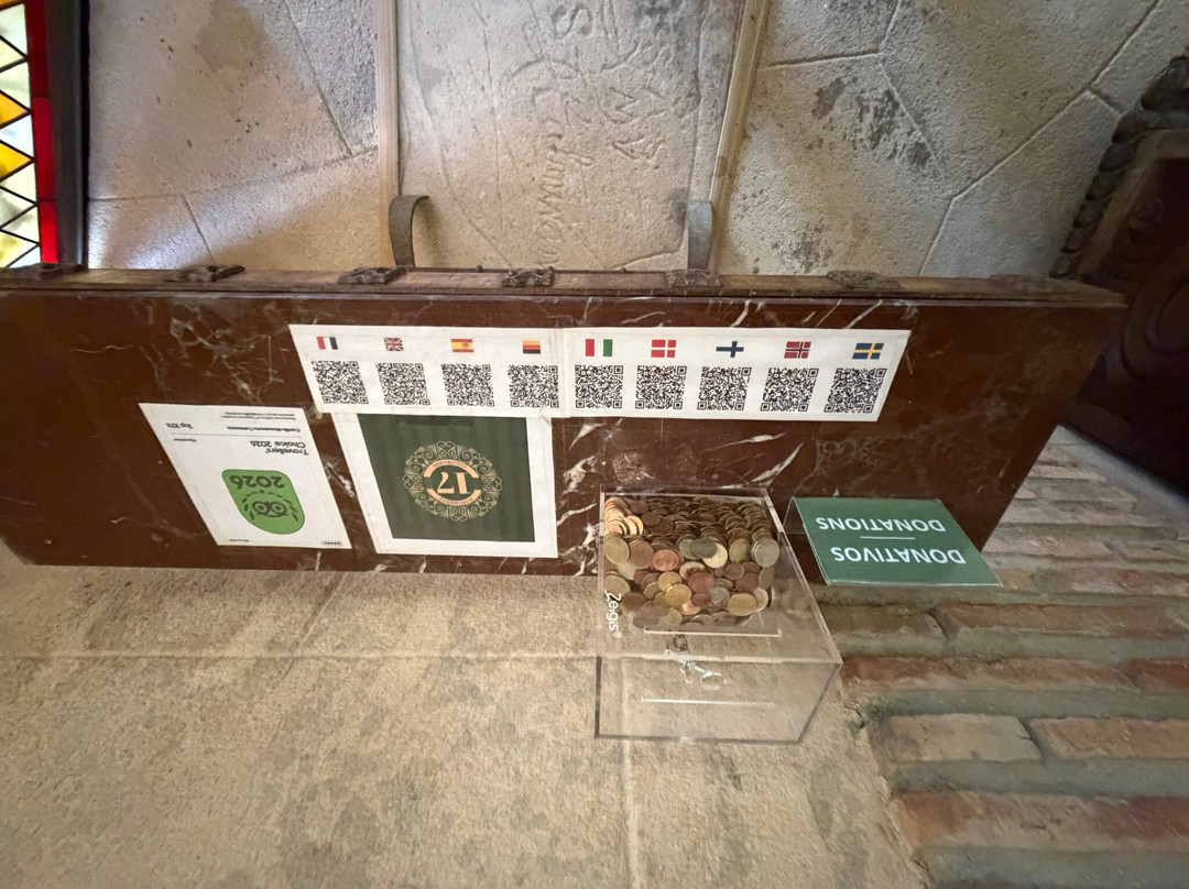 科罗马雷斯城堡-班纳玛德纳必去景点