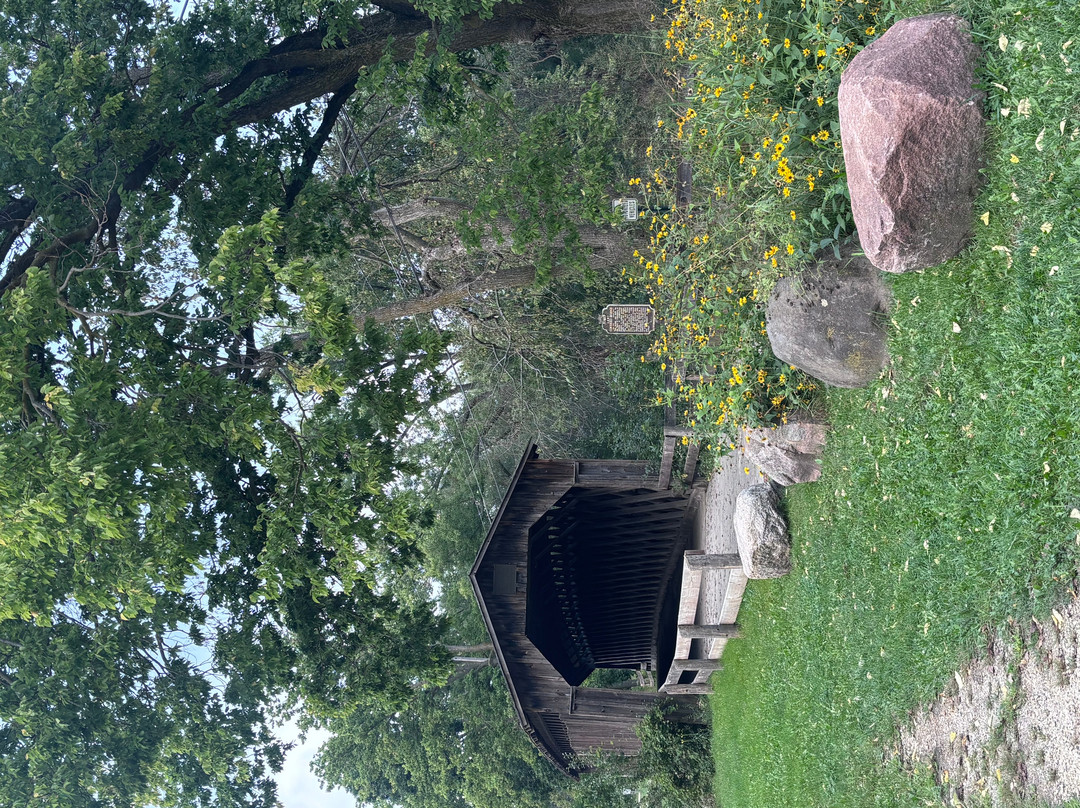 Cedarburg Covered Bridge-Cedarburg必去景点