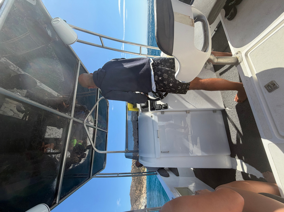 Meltemi Boat Tours, Watersports & Diving-Milopotas必去景点