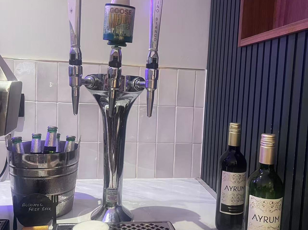 伦敦希思罗机场万豪酒店主图