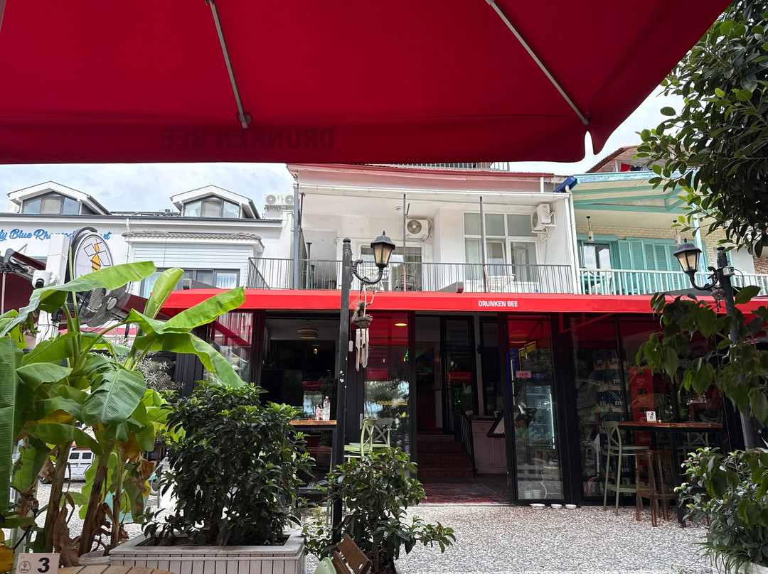 Drunken Bee Gocek Cafe & Bistro