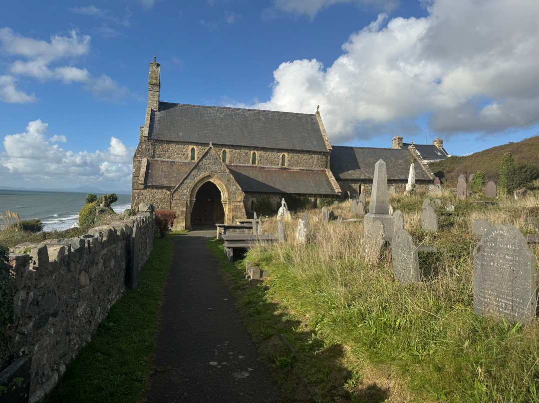 St Mary & St Bodfan Church-Llanaber必去景点