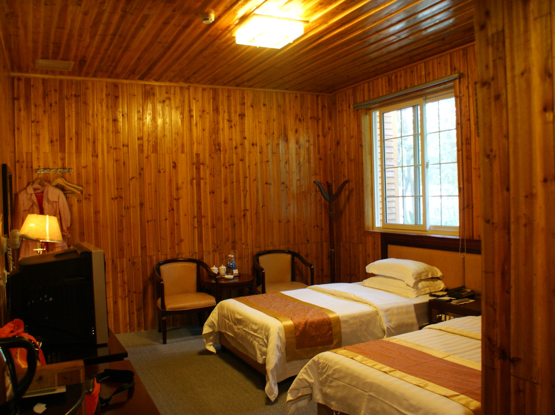 聚龙湾天然温泉度假村主图