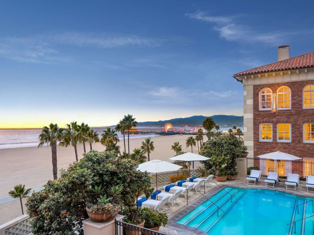 卡萨德尔马酒店主图