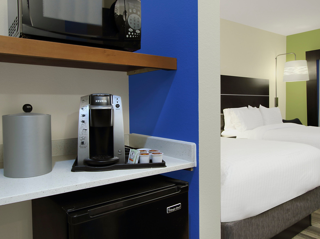 Holiday Inn Express & Suites Brookshire - Katy Freeway By IHG主图