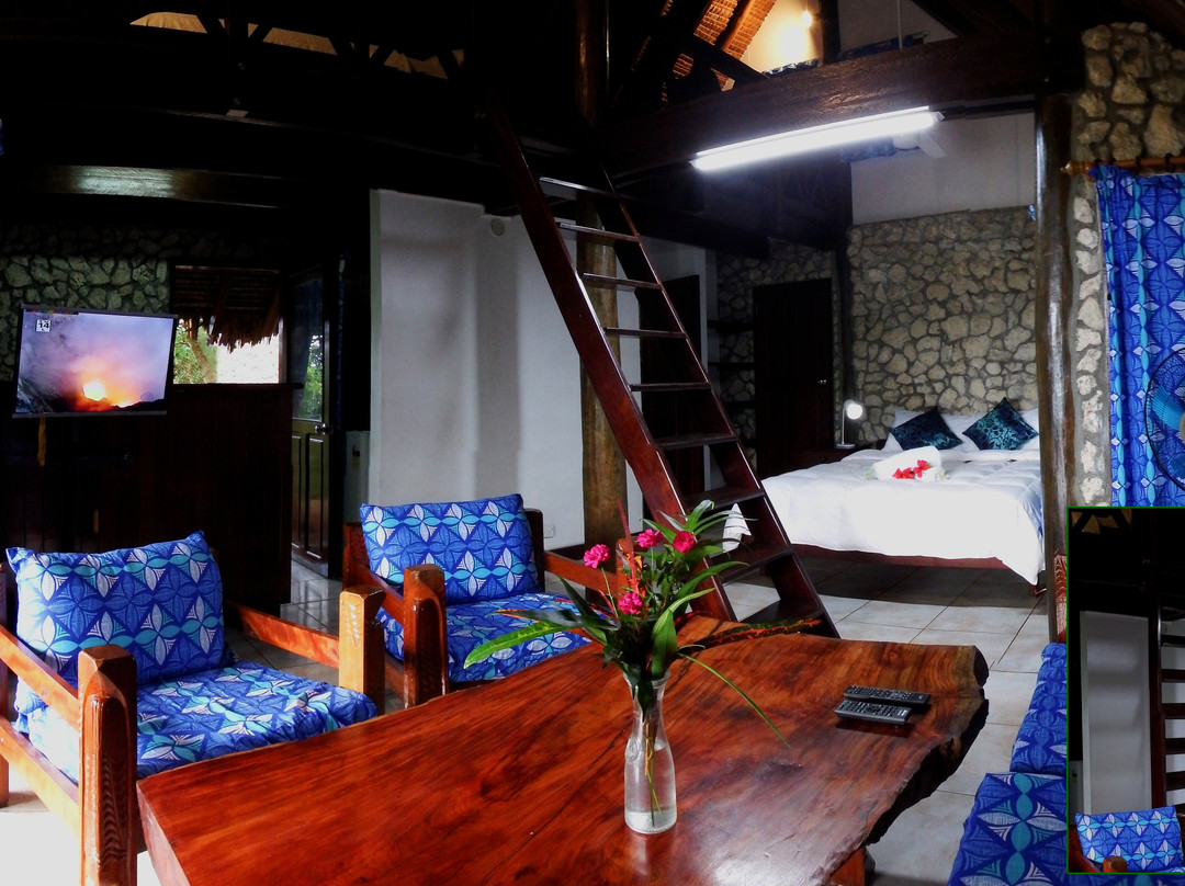 Treetops Bnb & Bungalows