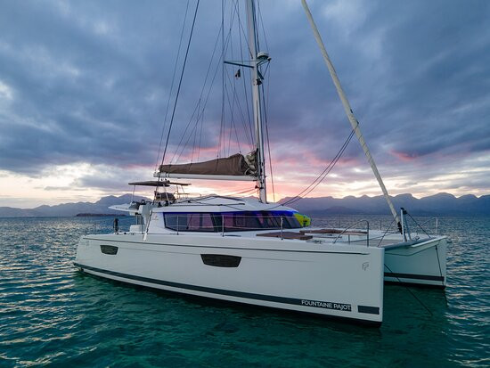 West Coast Multihulls-洛雷托必去景点