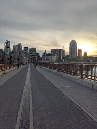 Stone Arch Bridge景点图片