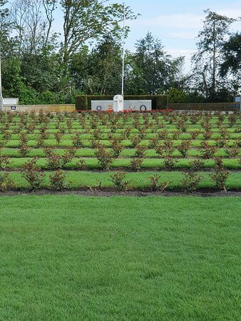 War Cemetery Den Burg