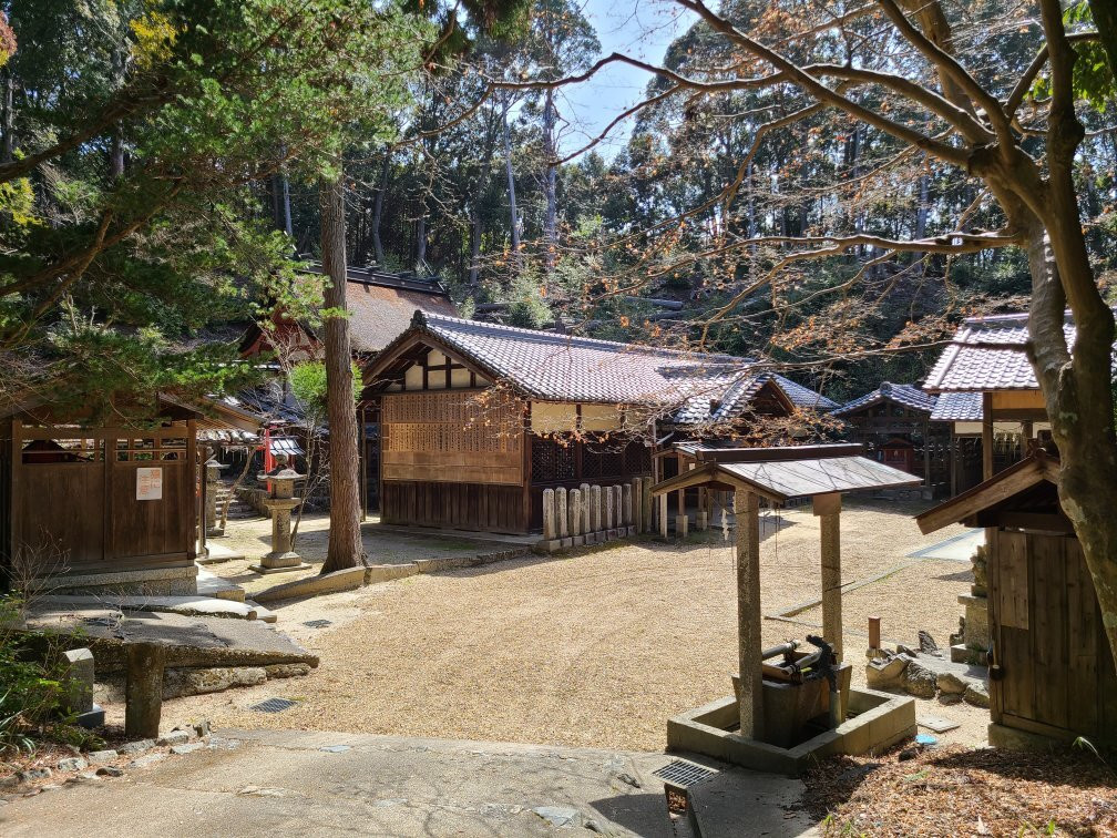 Taka Shrine景点图片