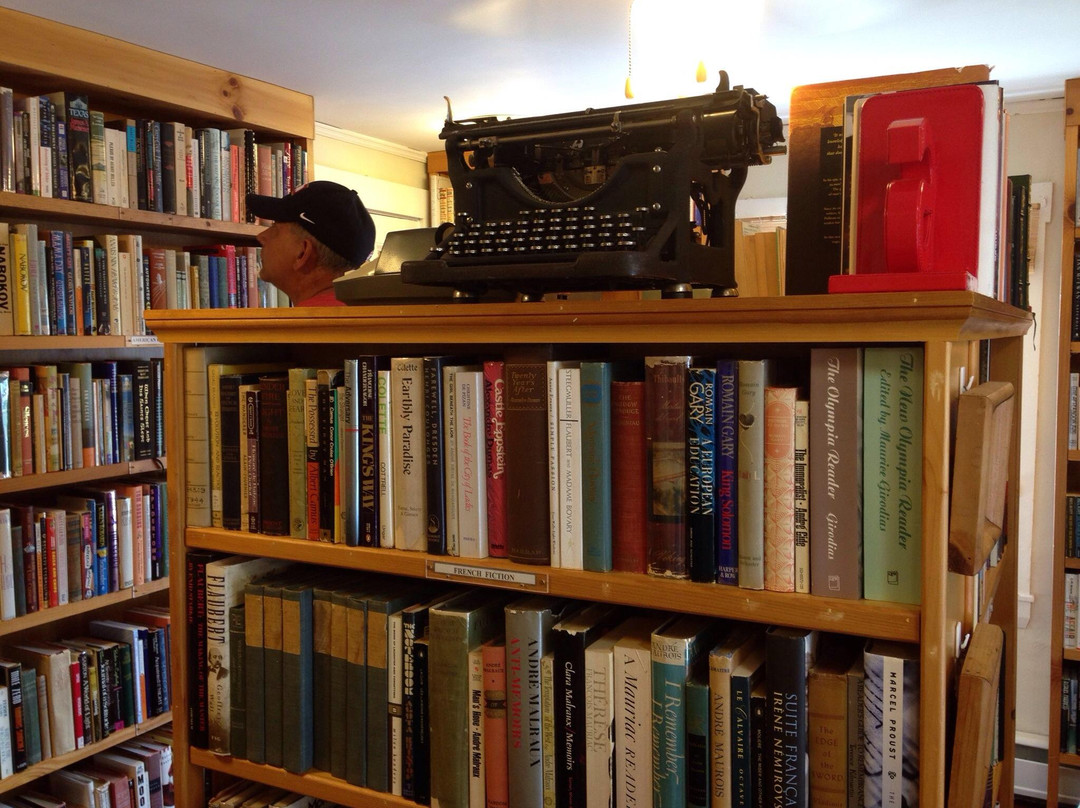 Crooked Timber Books-Digby必去景点