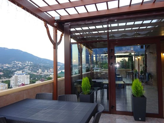 Guest House TAVR主图