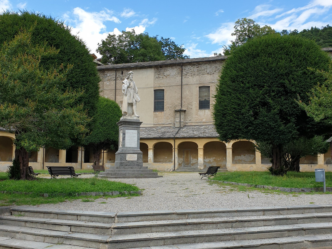 Statua Di Gaudenzio Ferrari景点图片