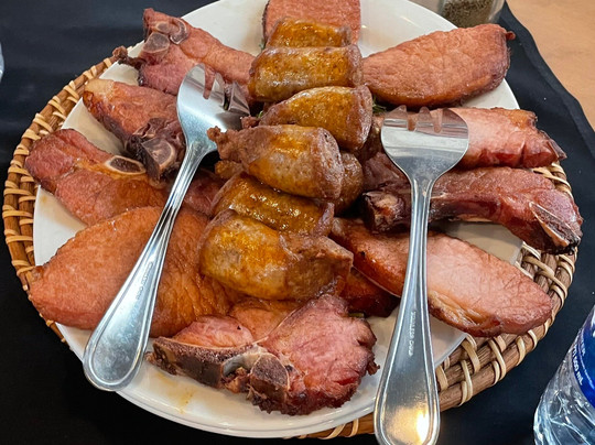 Helen & Back Food Tours-海伦必去景点