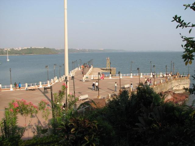Dona Paula Beach景点图片