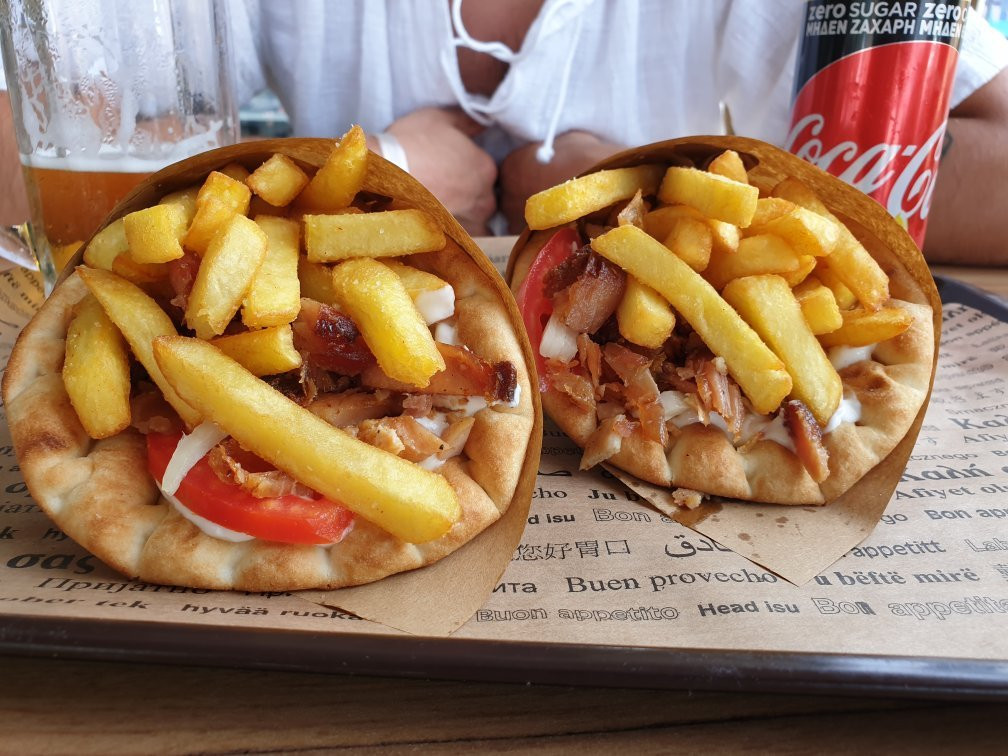 Isla Food and Coffee