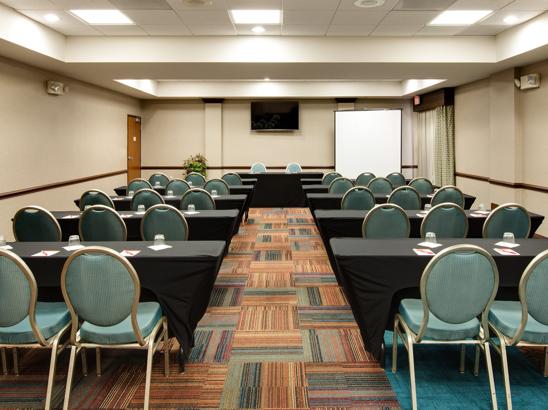 Hotel Indigo Chicago-Vernon Hills by IHG主图