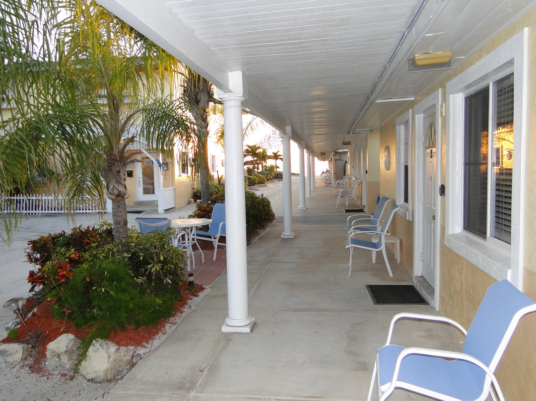 White Sands Beach Resort主图