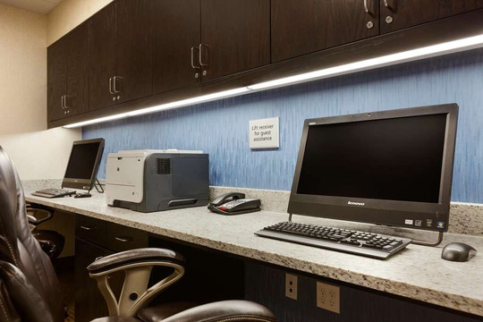 Hampton Inn & Suites Camp Springs/Andrews AFB主图