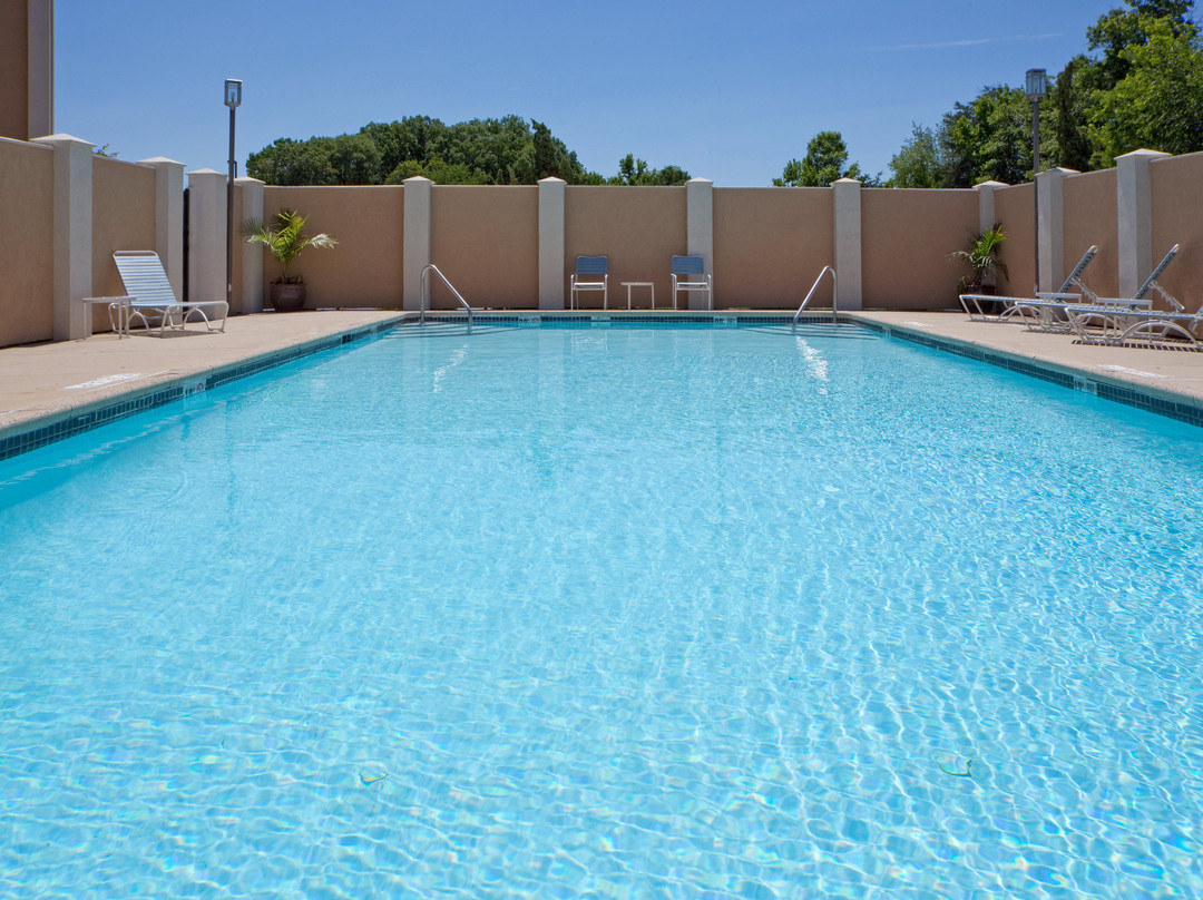 Holiday Inn Express Washington Dc East-andrews Afb By IHG主图