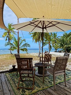 The Big Barge Art Centre-West Island必去景点