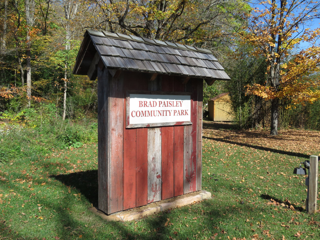 Barnwood Living-White Sulphur Springs必去景点