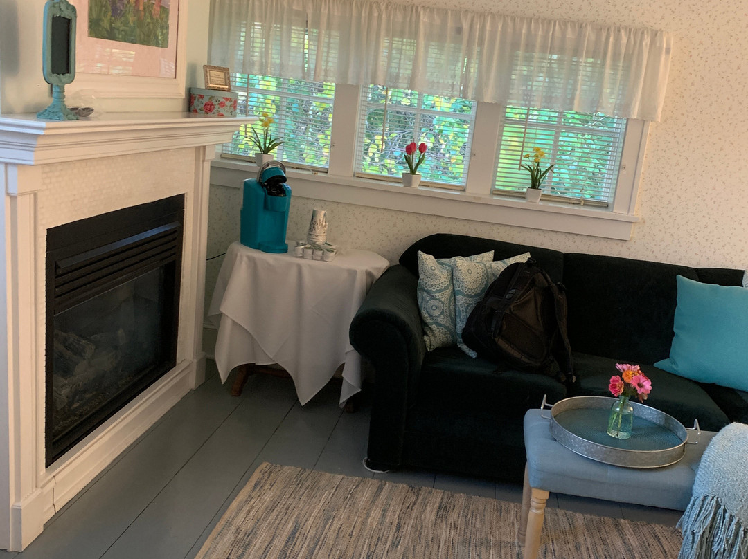 Four Chimneys Inn & Restaurant主图