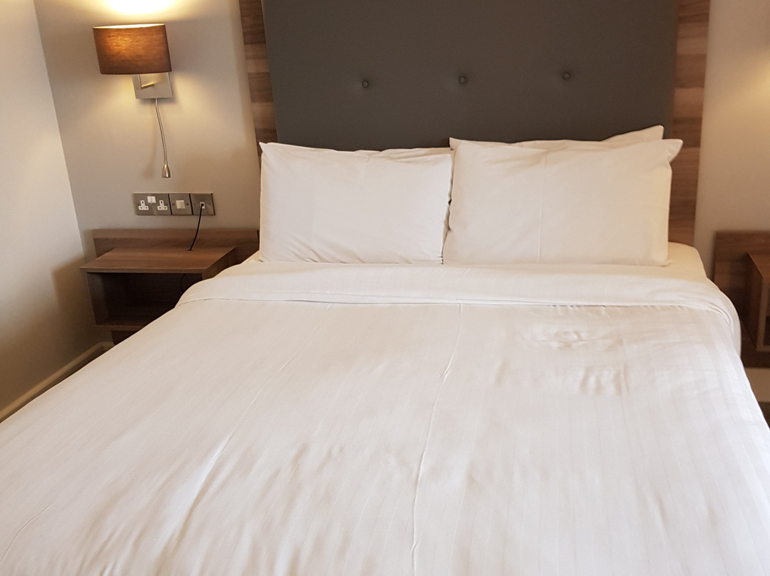 Westlodge Hotel主图